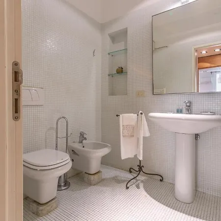 Pleasant With Garden Appartement Bologne