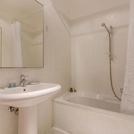 Pleasant With Garden Apartment Bologna
